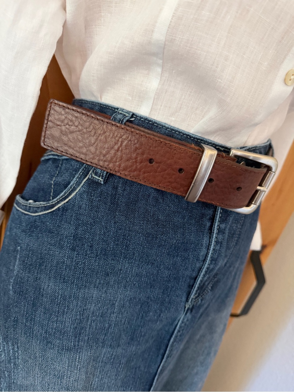 Levi’s Brown Genuine Leather Belt with Silver Buckle, Size 36, (34-38) Like New - Picture 2 of 11